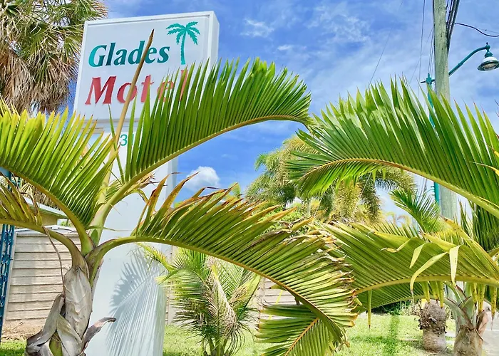 Glades Motel - Naples