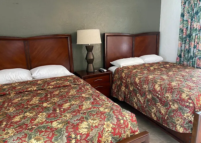 Glades Motel - Naples